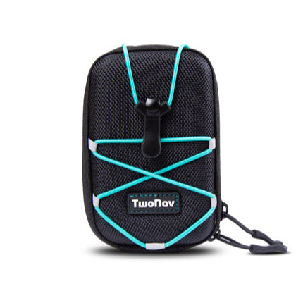 The rigid case for GPS is a tough, practical accessory to protect your device properly. It features a fixing ring with which you can attach the device to your belt or rucksack.