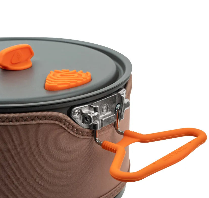 TrailCook 2.0L cooks for 2–4 with fast boils, precise heat control, easy cleanup, and rugged convenience for every outdoor adventure.