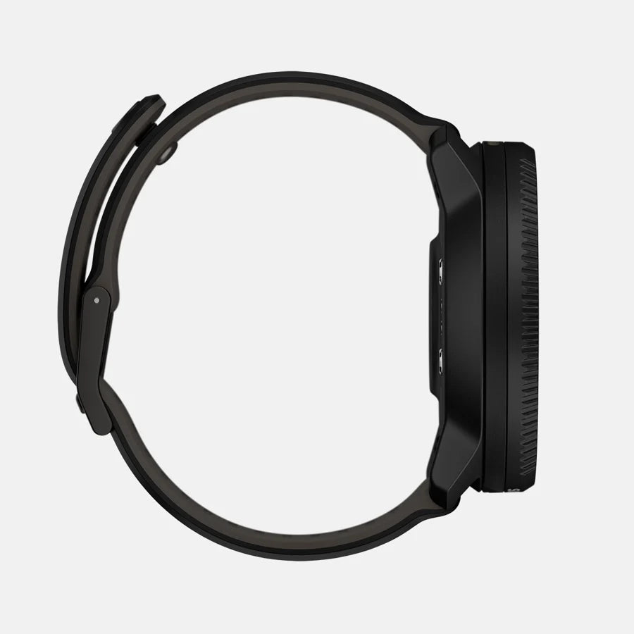 The Suunto Vertical 2 improves upon the original with a brighter, larger AMOLED screen, a redesigned optical heart rate sensor & a built-in LED flashlight 